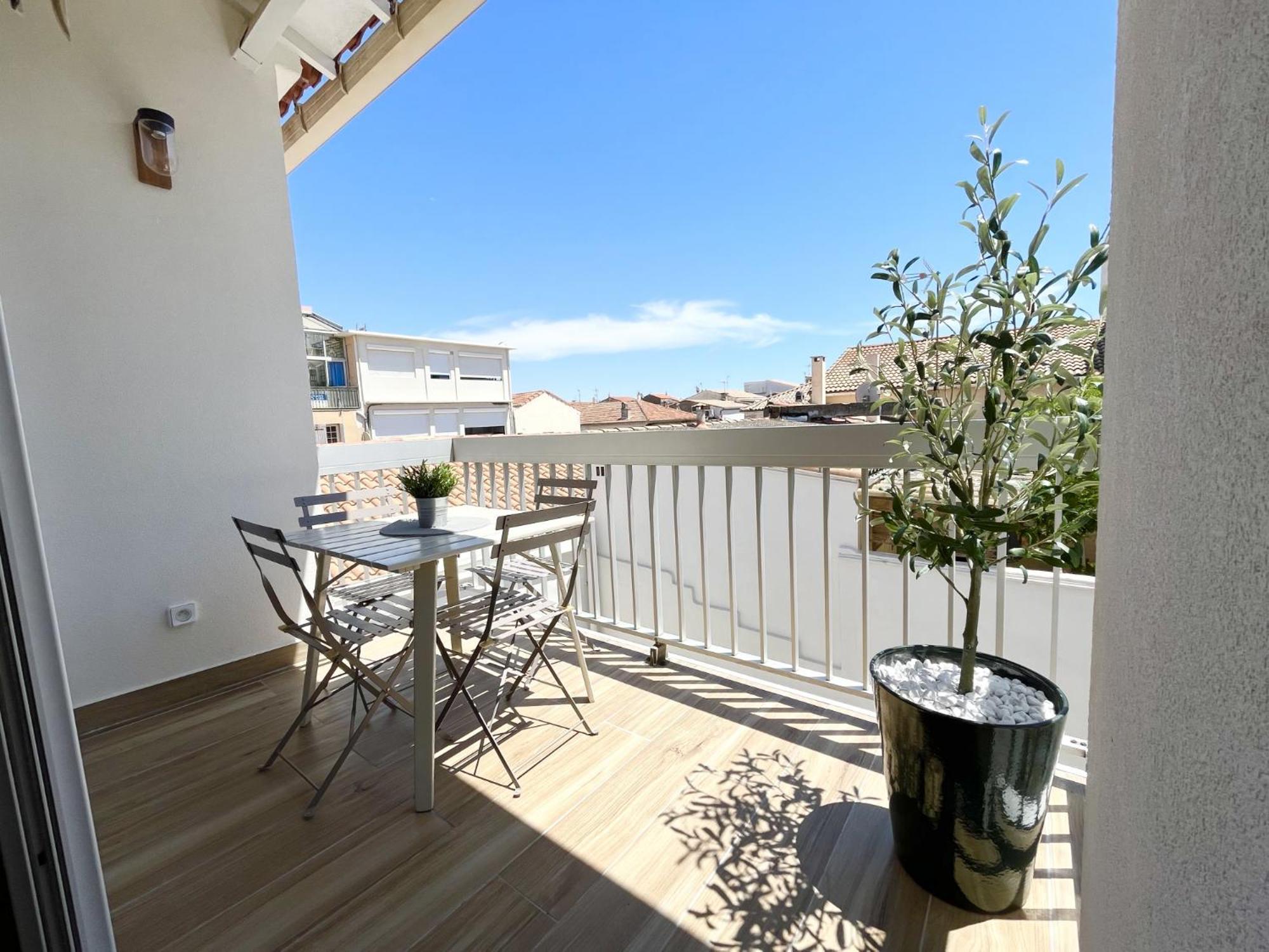 Duplex Centre Ville - 50M De La Plage - Clim - Garage - Netflix Le Grau-du-Roi Quarto foto